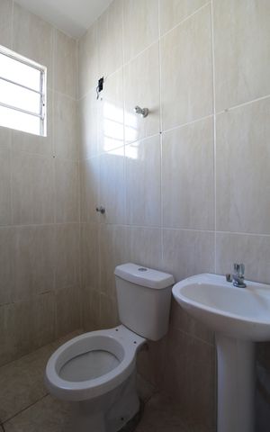 Casa à venda com 241m², 3 quartos e 4 vagasCasa 2 -  Banheiro