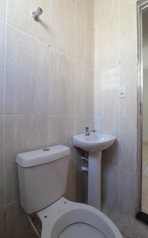Casa à venda com 241m², 3 quartos e 4 vagasCasa 2 -  Banheiro
