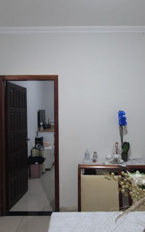 Casa à venda com 241m², 3 quartos e 4 vagasCasa 1 - Sala