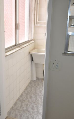 Apartamento à venda com 73m², 3 quartos e 1 vagaÁrea de serviço
