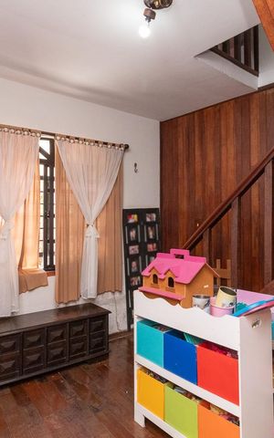 Casa à venda com 330m², 4 quartos e 5 vagasSótão 2
