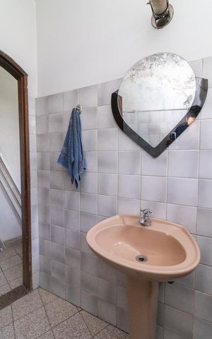 Casa à venda com 330m², 4 quartos e 5 vagasLavabo