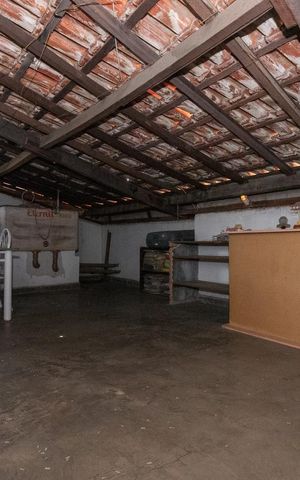 Casa à venda com 330m², 4 quartos e 5 vagasSótão 1