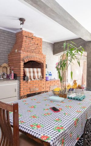 Casa à venda com 330m², 4 quartos e 5 vagasÁrea gourmet