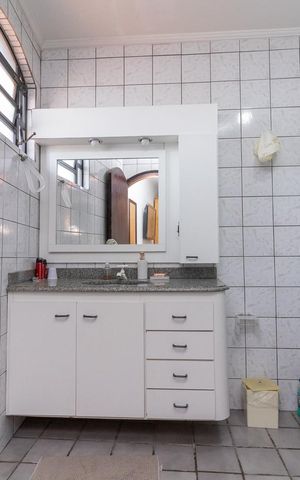 Casa à venda com 330m², 4 quartos e 5 vagasBanheiro da Suíte 3