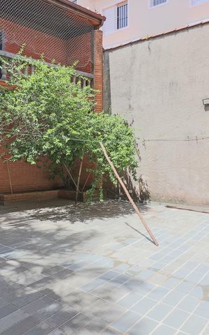 Casa à venda com 330m², 4 quartos e 5 vagasQuintal