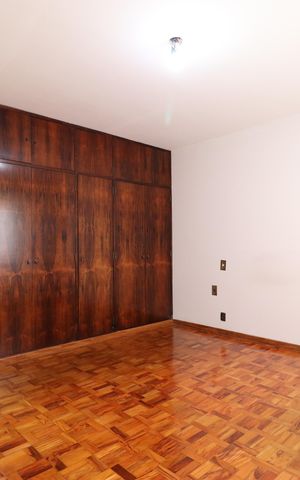 Apartamento para alugar com 213m², 3 quartos e 2 vagasSuíte