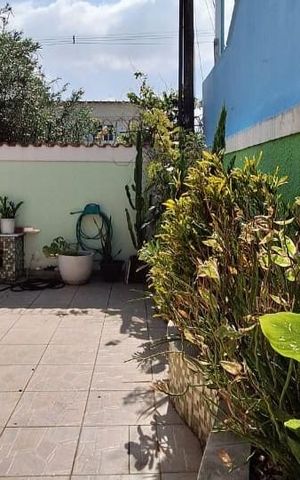 Casa para alugar com 100m², 3 quartos e 3 vagasQuintal