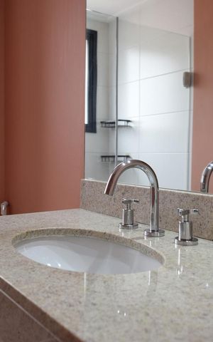 Apartamento para alugar com 266m², 3 quartos e 3 vagasBanheiro da Suíte 2
