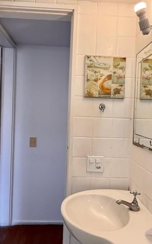 Apartamento à venda com 90m², 2 quartos e sem vaga Apartamento à venda com 90m², 2 quartos e sem vagaBanheiro