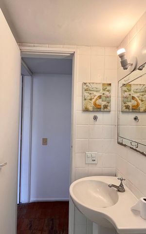 Apartamento à venda com 90m², 2 quartos e sem vaga Apartamento à venda com 90m², 2 quartos e sem vagaBanheiro
