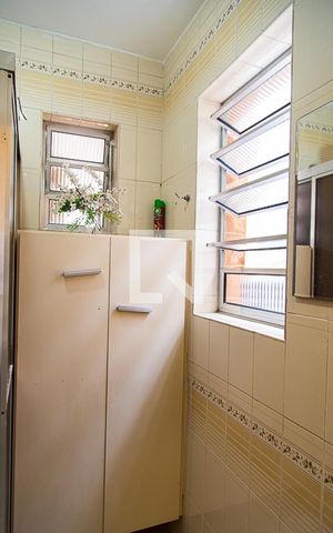 Casa à venda com 65m², 2 quartos e sem vaga