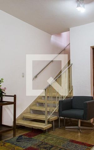 Casa à venda com 65m², 2 quartos e sem vaga