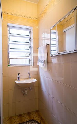 Casa à venda com 65m², 2 quartos e sem vaga