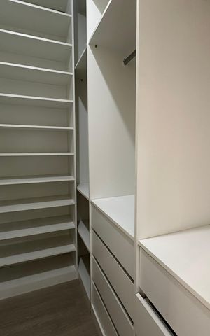 Apartamento à venda com 44m², 2 quartos e 1 vaga Apartamento à venda com 44m², 2 quartos e 1 vagaCloset do Quarto 2
