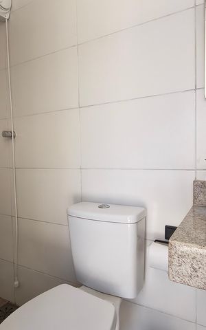 Casa de condomínio para alugar com 226m², 4 quartos e 2 vagas Casa de condomínio para alugar com 226m², 4 quartos e 2 vagasBanheiro externo