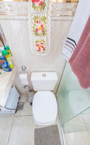 Casa de condomínio à venda com 80m², 3 quartos e 1 vaga Casa de condomínio à venda com 80m², 3 quartos e 1 vagaBanheiro da Suíte