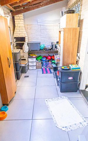 Casa de condomínio à venda com 80m², 3 quartos e 1 vaga Casa de condomínio à venda com 80m², 3 quartos e 1 vagaÁrea de serviço