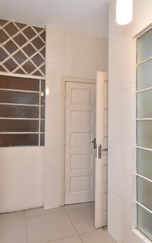 Apartamento à venda com 140m², 3 quartos e sem vagaÁrea de Serviço
