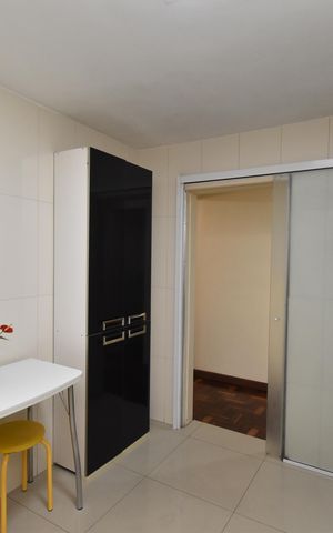 Apartamento à venda com 140m², 3 quartos e sem vagaCozinha