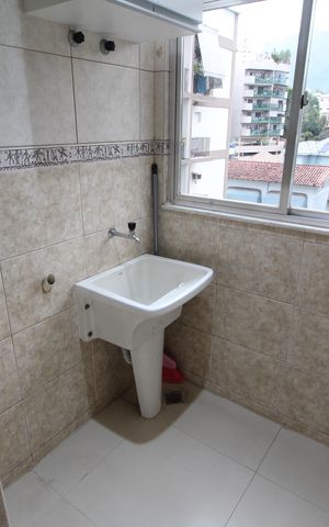 Apartamento à venda com 64m², 2 quartos e 1 vagaÁrea de Serviço
