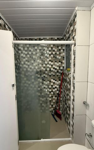 Studio para alugar com 28m², 1 quarto e sem vaga Studio para alugar com 28m², 1 quarto e sem vagaBanheiro social