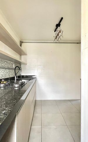 Apartamento à venda com 75m², 2 quartos e 1 vagaÁrea de Serviço