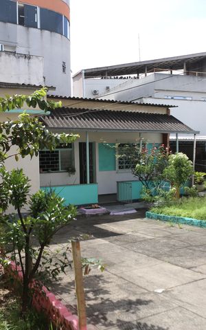 Casa à venda com 900m², 6 quartos e 2 vagasQuintal