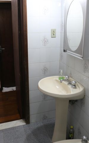 Casa à venda com 900m², 6 quartos e 2 vagasBanheiro social