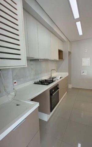 Apartamento à venda com 77m², 2 quartos e 1 vaga