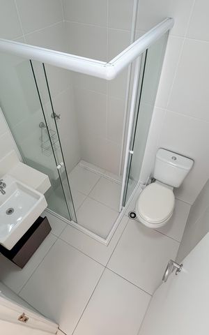 Studio para alugar com 30m², 1 quarto e 1 vaga Studio para alugar com 30m², 1 quarto e 1 vagaBanheiro
