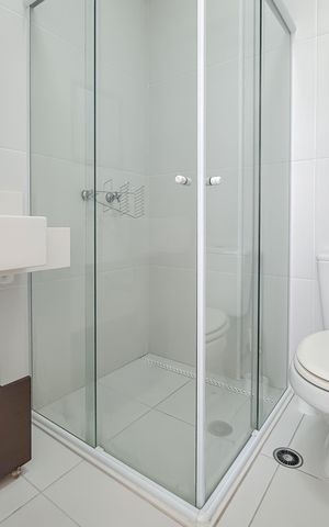 Studio para alugar com 30m², 1 quarto e 1 vaga Studio para alugar com 30m², 1 quarto e 1 vagaBanheiro
