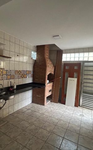 Casa à venda com 150m², 3 quartos e 2 vagas