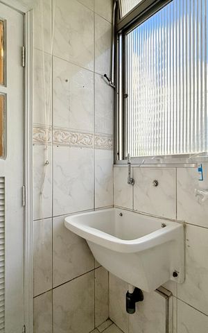 Apartamento à venda com 70m², 3 quartos e 1 vagaÁrea de serviço