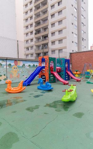 Apartamento à venda com 106m², 3 quartos e 1 vaga Apartamento à venda com 106m², 3 quartos e 1 vagaÁrea comum - Playground