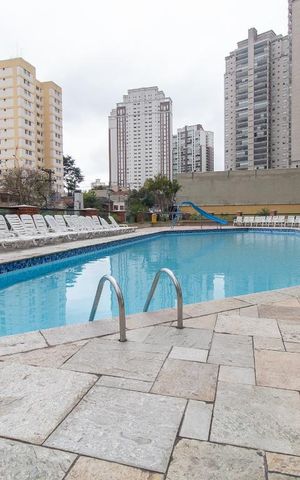 Apartamento à venda com 106m², 3 quartos e 1 vaga Apartamento à venda com 106m², 3 quartos e 1 vagaÁrea comum - Piscina