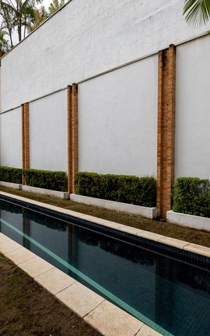 Casa de condomínio à venda com 501m², 4 quartos e 2 vagas Casa de condomínio à venda com 501m², 4 quartos e 2 vagasQuintal