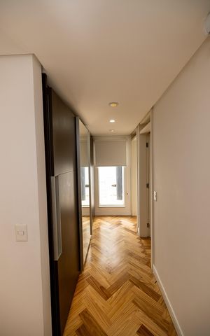Casa de condomínio à venda com 501m², 4 quartos e 2 vagas Casa de condomínio à venda com 501m², 4 quartos e 2 vagasHall