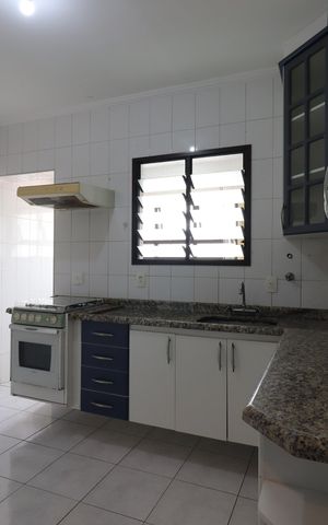 Apartamento para alugar com 97m², 3 quartos e 2 vagasCozinha