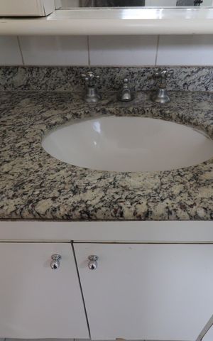 Apartamento para alugar com 97m², 3 quartos e 2 vagasBanheiro da Suíte - Pia