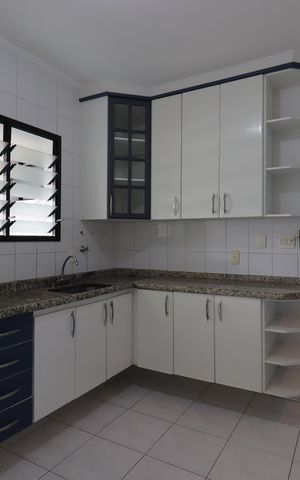Apartamento para alugar com 97m², 3 quartos e 2 vagasCozinha