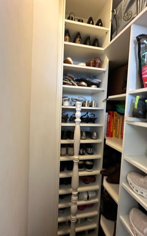 Apartamento à venda com 70m², 2 quartos e 1 vaga Apartamento à venda com 70m², 2 quartos e 1 vagaCloset do quarto