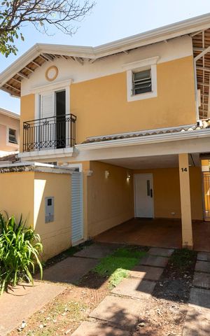 Casa de condomínio à venda com 190m², 3 quartos e 4 vagasÁrea externa