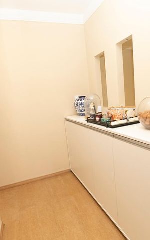 Casa de condomínio à venda com 190m², 3 quartos e 4 vagasCorredor