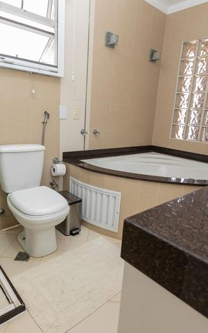 Casa de condomínio à venda com 190m², 3 quartos e 4 vagasBanheiro Suíte