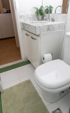 Casa de condomínio à venda com 190m², 3 quartos e 4 vagasBanheiro Social