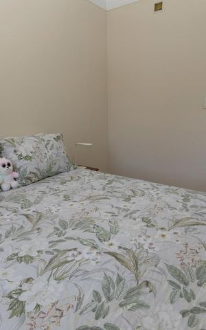 Casa de condomínio à venda com 190m², 3 quartos e 4 vagasSuíte 2