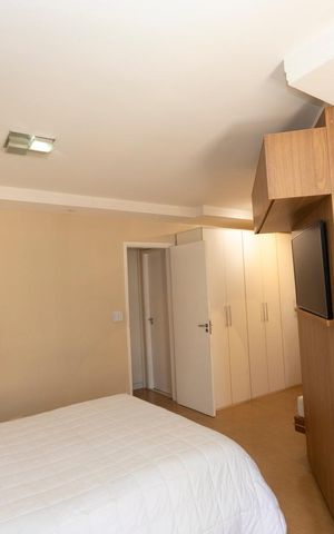 Casa de condomínio à venda com 190m², 3 quartos e 4 vagasSuíte