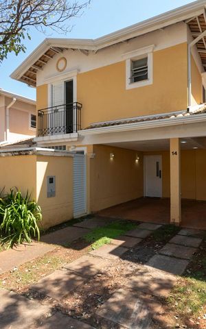 Casa de condomínio à venda com 190m², 3 quartos e 4 vagasÁrea externa