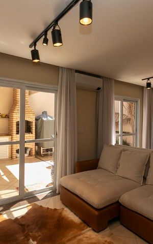 Casa de condomínio à venda com 190m², 3 quartos e 4 vagasSala